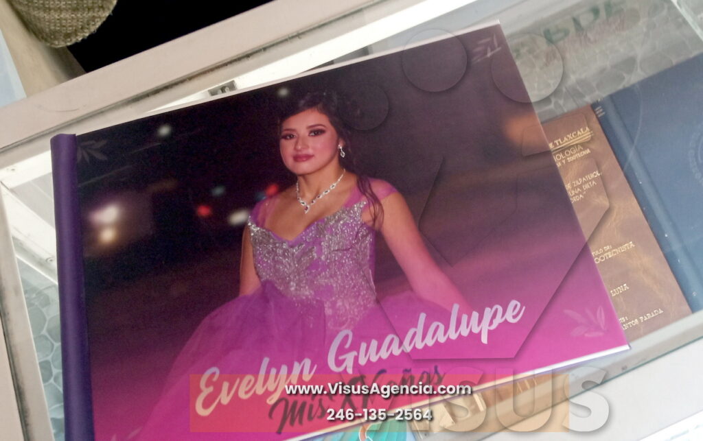 FotoLibro PHOTOBook XV años Evelyn |